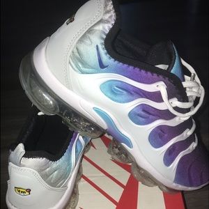 - Nike Vapormax plus 2020